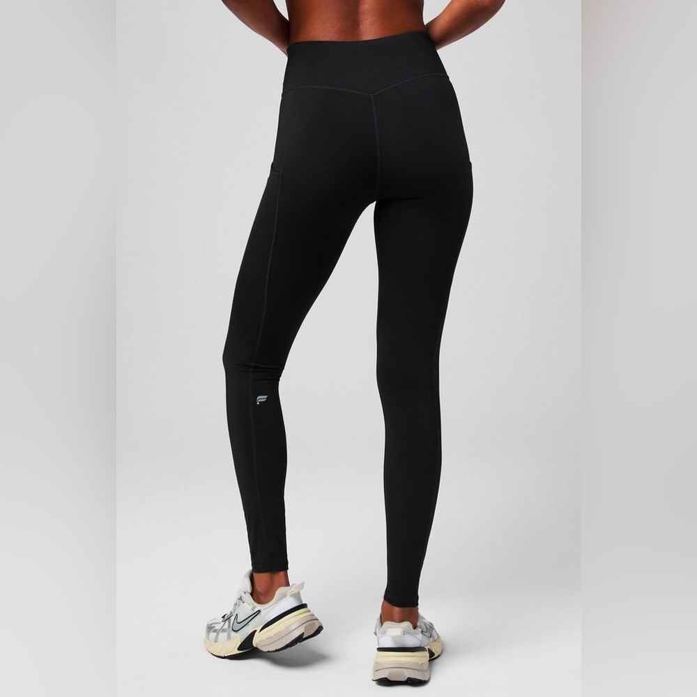 Fabletics Anywhere Motion365+ High-Waisted Pocket Legging Black Size Medium